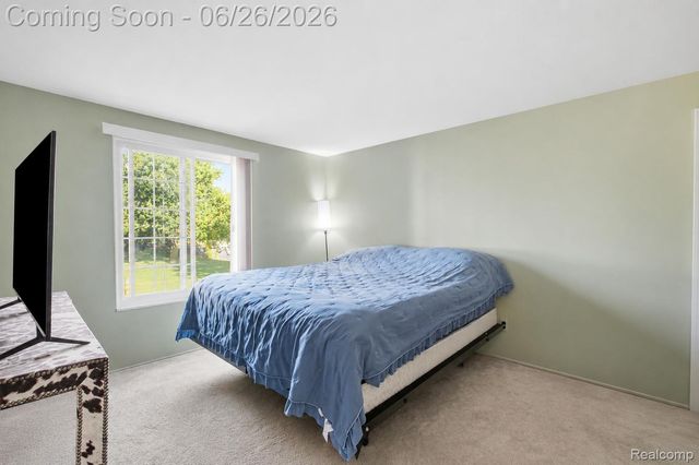 11606 Meadow Lane Drive, Macomb Township, MI 48093