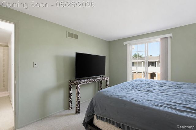 11606 Meadow Lane Drive, Macomb Township, MI 48093