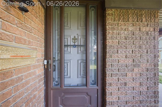 11606 Meadow Lane Drive, Macomb Township, MI 48093