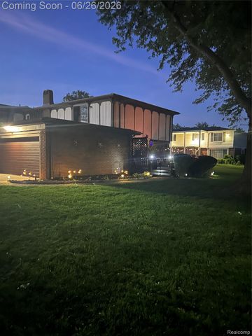 11606 Meadow Lane Drive, Macomb Township, MI 48093