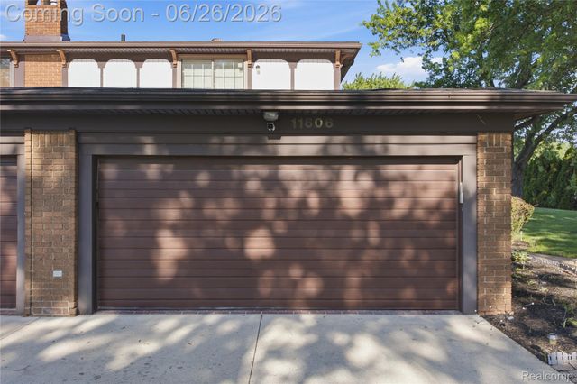 11606 Meadow Lane Drive, Macomb Township, MI 48093
