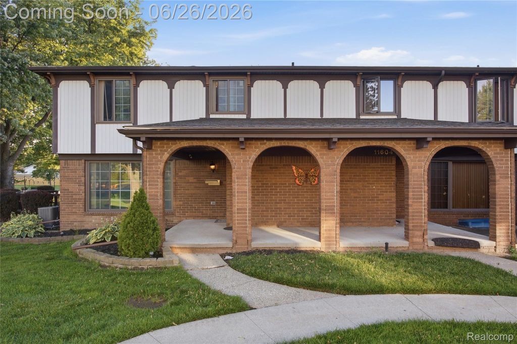 11606 Meadow Lane Drive, Macomb Township, MI 48093