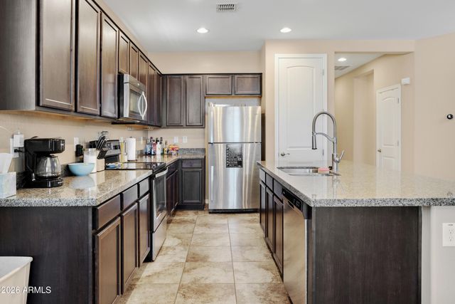 3840 E ALAMO Street, San Tan Valley, AZ 85140