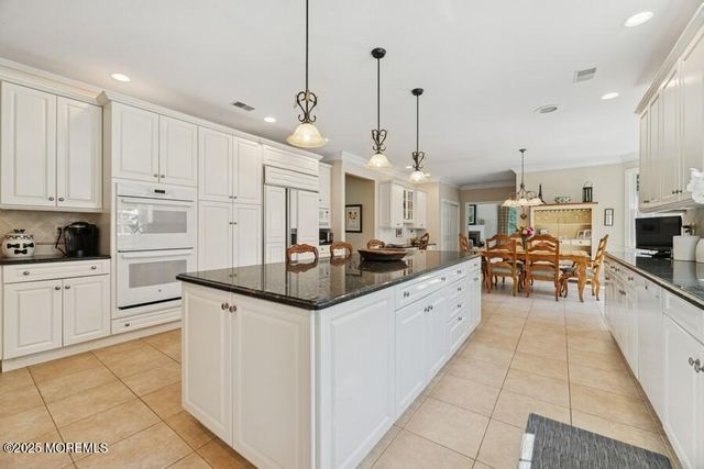 9 Wide Horizons Drive, Colts Neck, NJ 07722