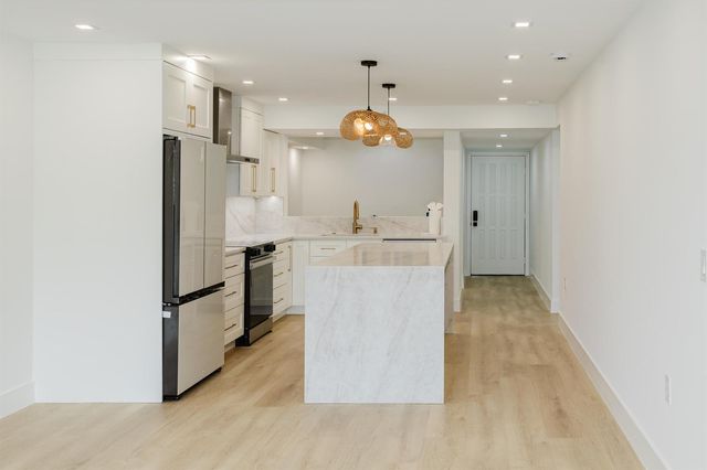1701 Marina Isle Way 103, Jupiter, FL 33477