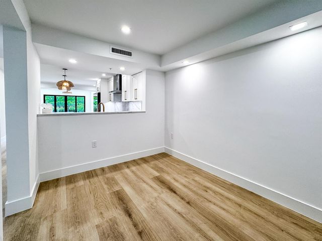 1701 Marina Isle Way 103, Jupiter, FL 33477