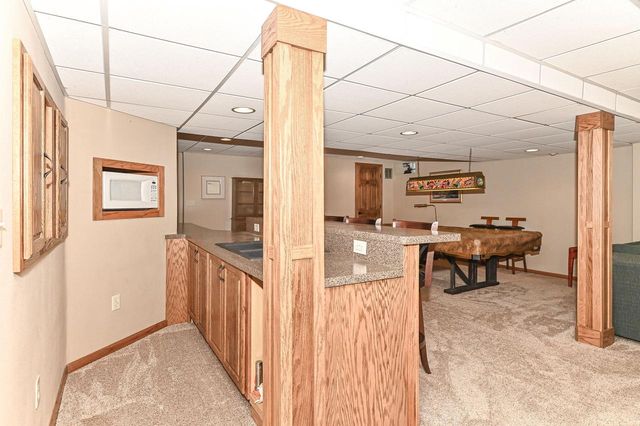 10125 Kay PARKWAY, Hales Corners, WI 53130