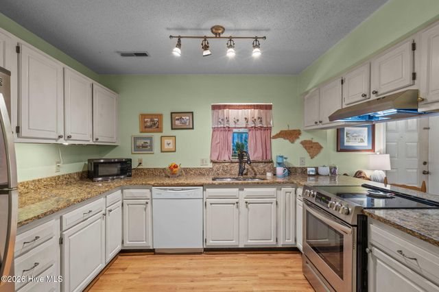 805 Dover Street, Southern Pines, NC 28387