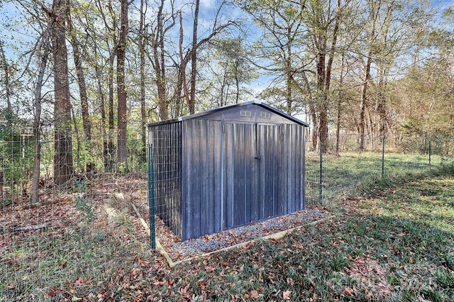 409 Kickapoo Avenue, Gastonia, NC 28056