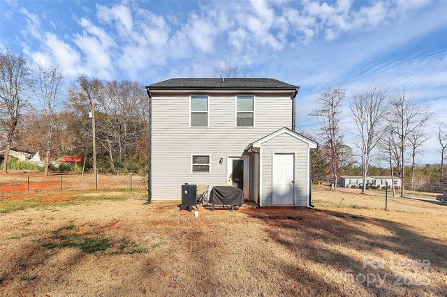 409 Kickapoo Avenue, Gastonia, NC 28056