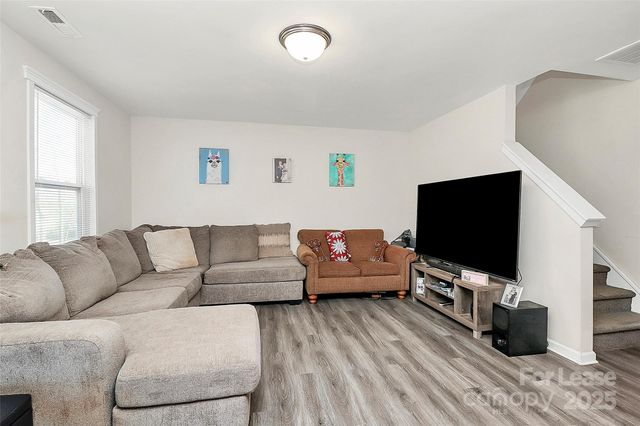 409 Kickapoo Avenue, Gastonia, NC 28056