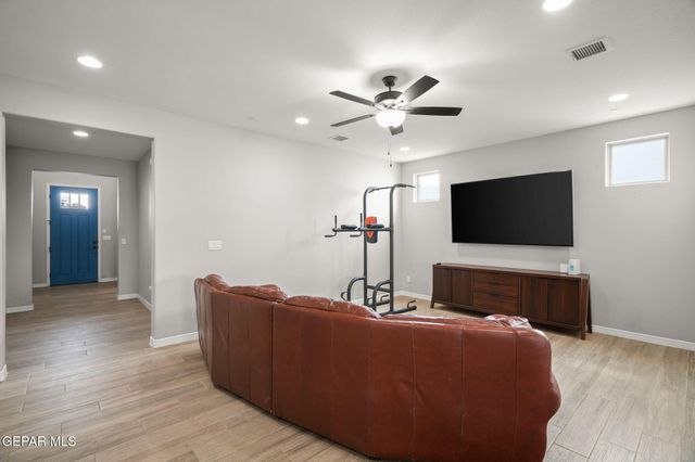 7331 BOBCAT HOLLOW Drive, El Paso, TX 79911