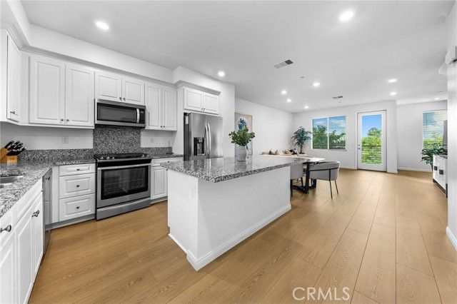 249 Steely, Irvine, CA 92614