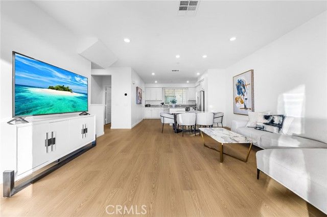 249 Steely, Irvine, CA 92614