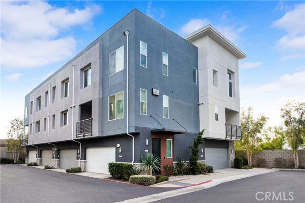 249 Steely, Irvine, CA 92614