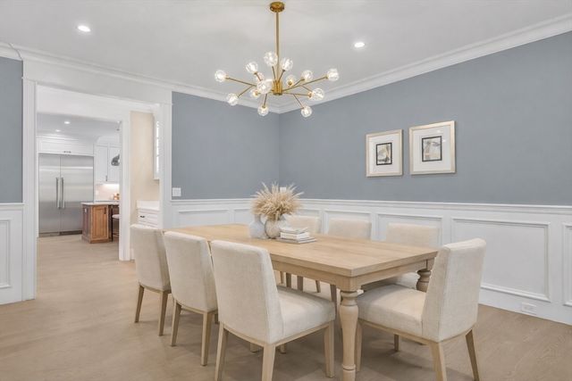 18 Heritage Dr, Lexington, MA 02420