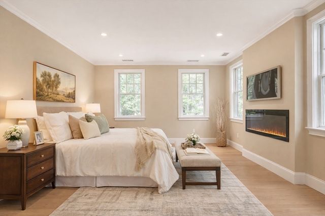 18 Heritage Dr, Lexington, MA 02420