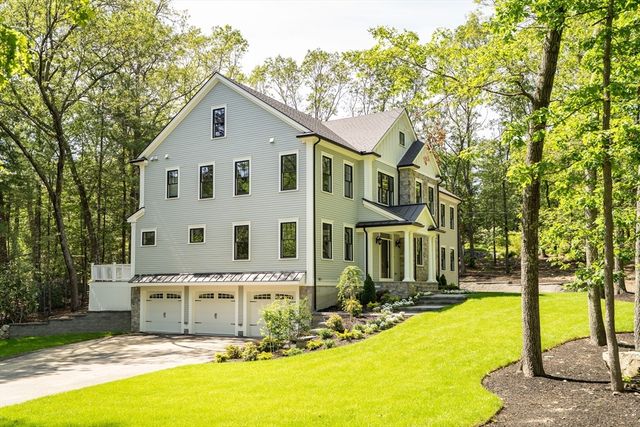 18 Heritage Dr, Lexington, MA 02420