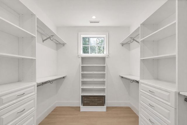 18 Heritage Dr, Lexington, MA 02420