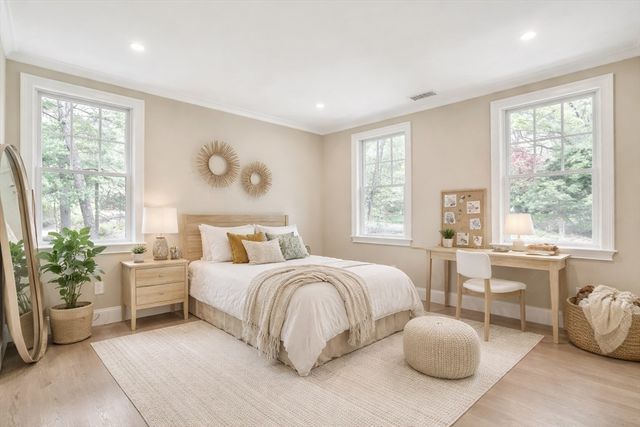 18 Heritage Dr, Lexington, MA 02420