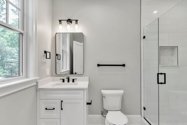 18 Heritage Dr, Lexington, MA 02420