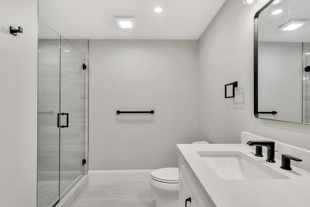 18 Heritage Dr, Lexington, MA 02420