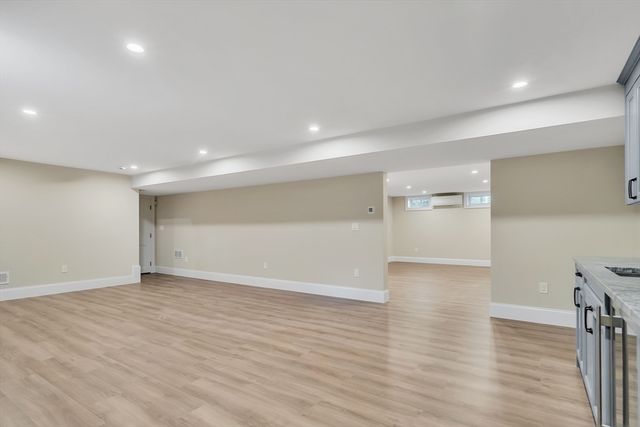 18 Heritage Dr, Lexington, MA 02420