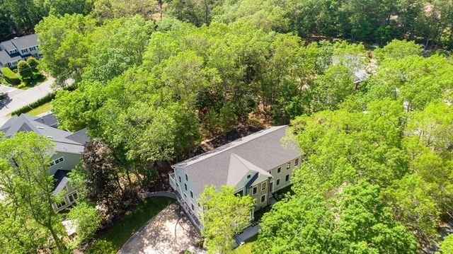 18 Heritage Dr, Lexington, MA 02420