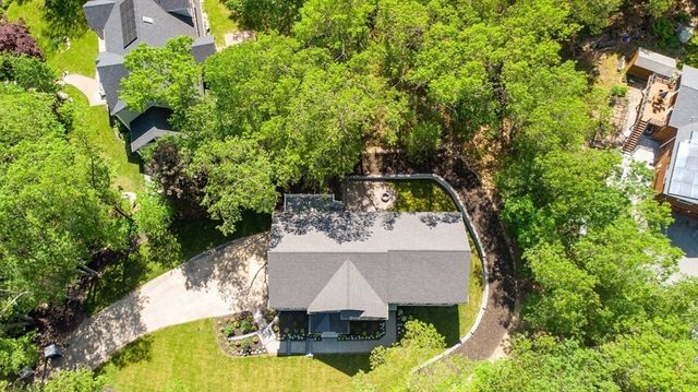 18 Heritage Dr, Lexington, MA 02420