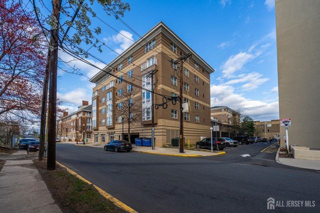 358 Rector Street 406, Perth Amboy, NJ 08861