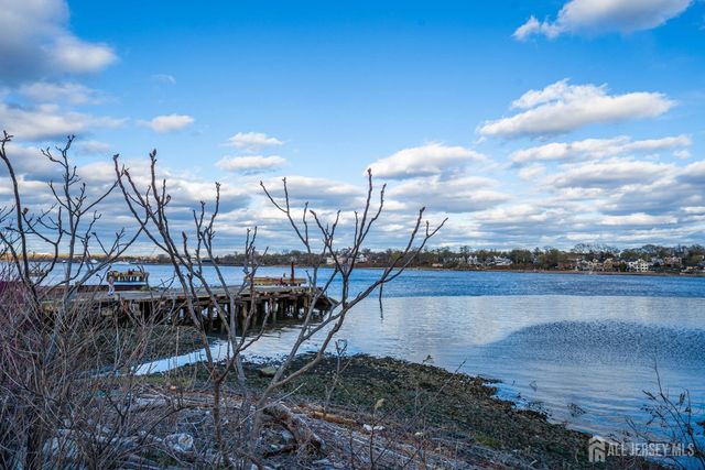 358 Rector Street 406, Perth Amboy, NJ 08861