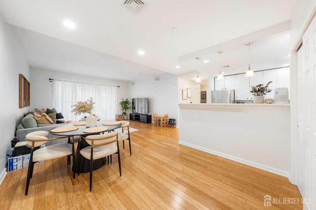 358 Rector Street 406, Perth Amboy, NJ 08861
