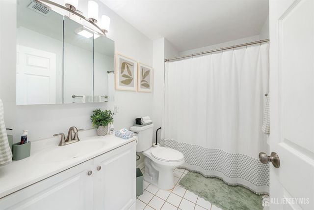 358 Rector Street 406, Perth Amboy, NJ 08861