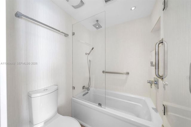 400 S Pointe Dr 2006, Miami Beach, FL 33139