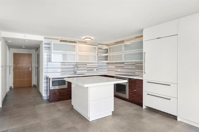 400 S Pointe Dr 2006, Miami Beach, FL 33139