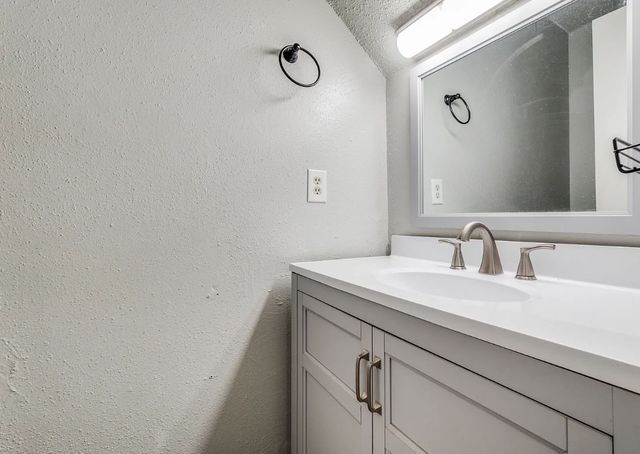 7152 Fair Oaks Avenue 1125, Dallas, TX 75231