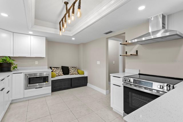 8407 GRANITE PLACE, Tampa, FL 33615