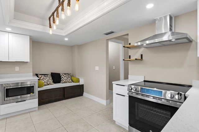 8407 GRANITE PLACE, Tampa, FL 33615