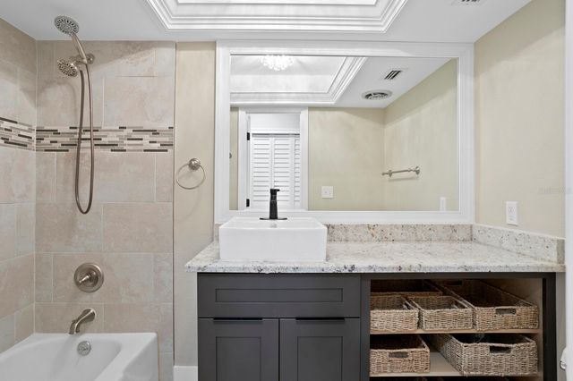 8407 GRANITE PLACE, Tampa, FL 33615