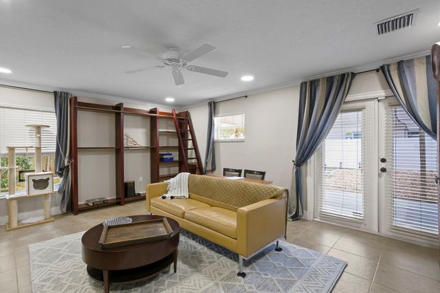 8407 GRANITE PLACE, Tampa, FL 33615