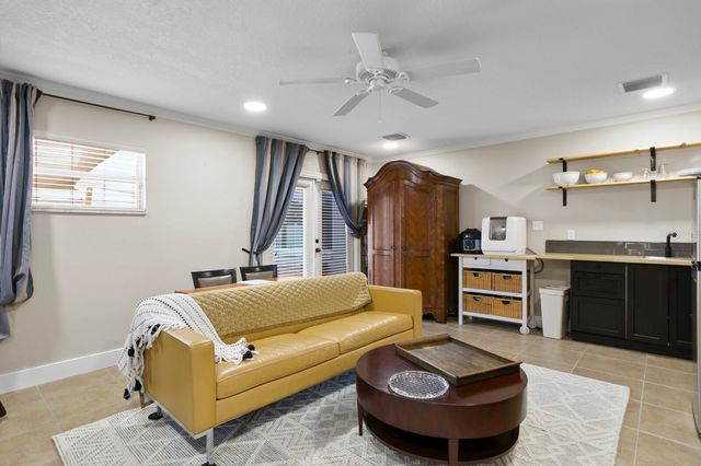 8407 GRANITE PLACE, Tampa, FL 33615