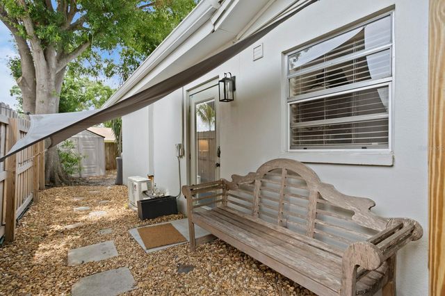 8407 GRANITE PLACE, Tampa, FL 33615