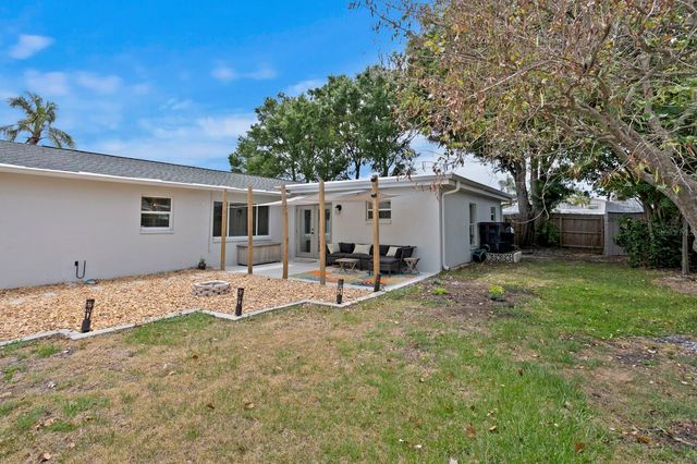 8407 GRANITE PLACE, Tampa, FL 33615