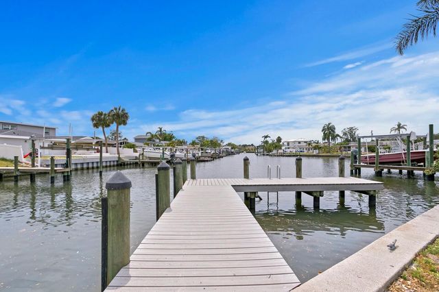 8407 GRANITE PLACE, Tampa, FL 33615