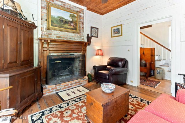 121 Dolphin Lane, Sneads Ferry, NC 28460