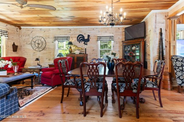 121 Dolphin Lane, Sneads Ferry, NC 28460