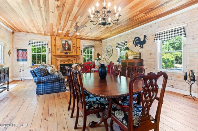 121 Dolphin Lane, Sneads Ferry, NC 28460