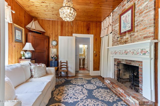 121 Dolphin Lane, Sneads Ferry, NC 28460