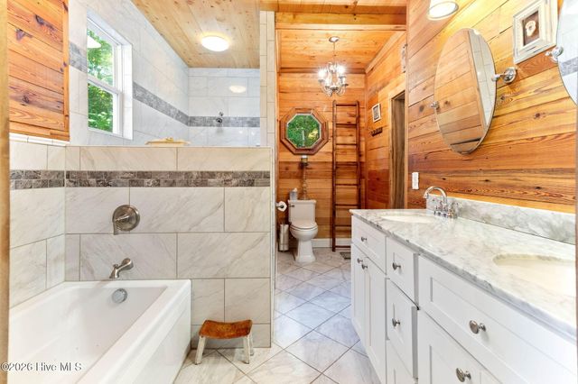 121 Dolphin Lane, Sneads Ferry, NC 28460