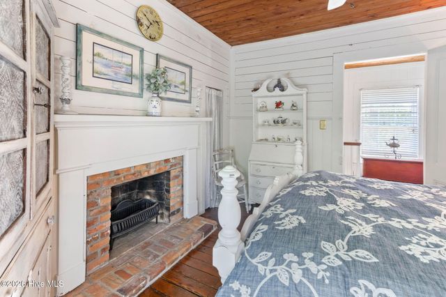 121 Dolphin Lane, Sneads Ferry, NC 28460